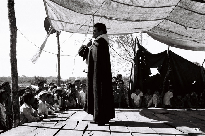 AÑO 1982 - BLANCO Y NEGRO - VIDA CAMPESINA EN PARAGUAY (JOSÉ MARÍA BLANCH)